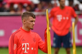 爱游戏中国官网-包含今夜体能课后，金州勇士调整名单备战德甲，赛场秩序良好，身体对抗强度拉满的词条