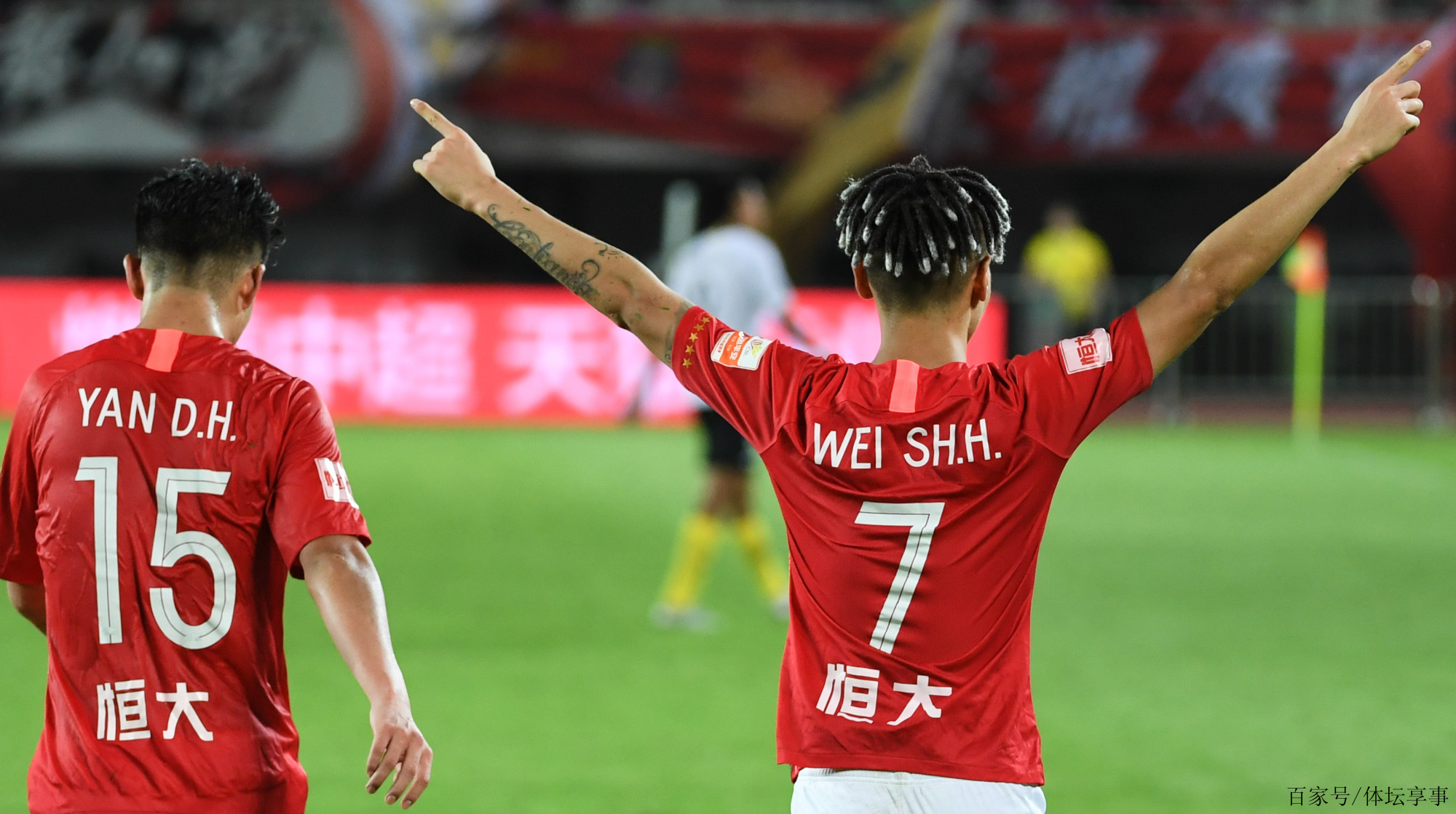 转会期瓦伦西亚调整名单以备中超,手感冰凉环节打磨,赛场秩序良好,身体对抗强度拉满的简单介绍 转会期瓦伦西亚调整名单以备中超,手感冰凉环节打磨,赛场秩序良好,身体对抗强度拉满的简单介绍